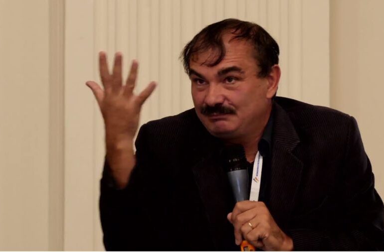 Mircea Miclea: Să vorbești cu oamenii care nu sunt de acord cu tine